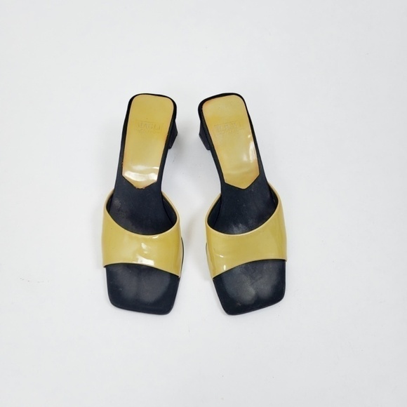 Vintage Black and Yellow Heels - Picture 2 of 10